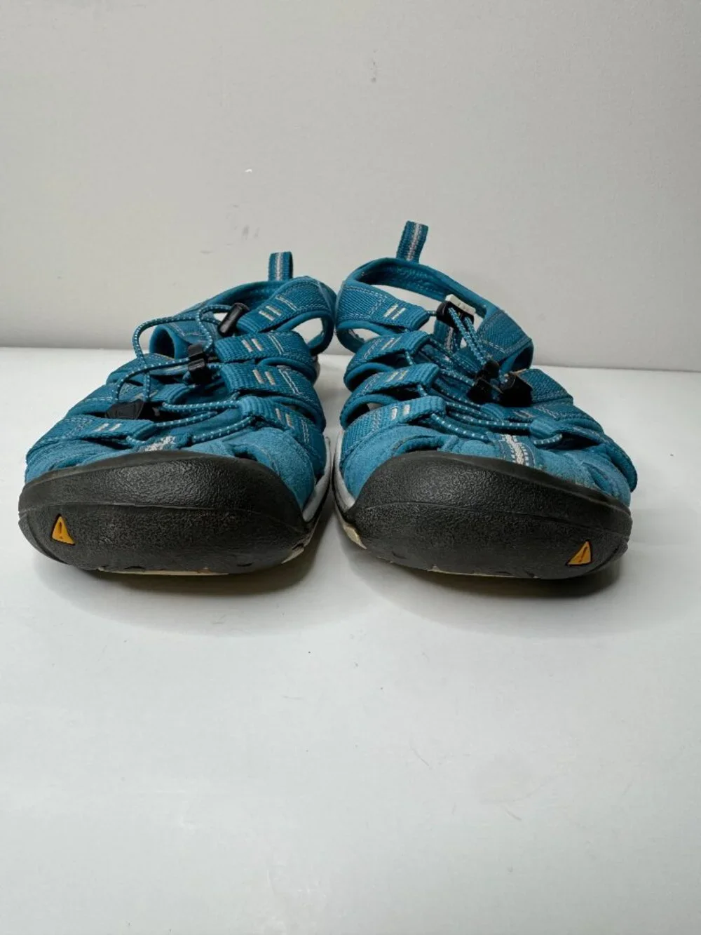 Keen Clearwater CNX Water Shoes Womens 9 Blue Closed Toe Cutouts Elastic Laces W